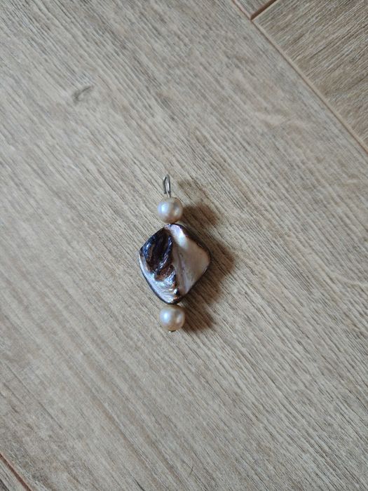 Zawieszka do naszyjnika Perły Kamień