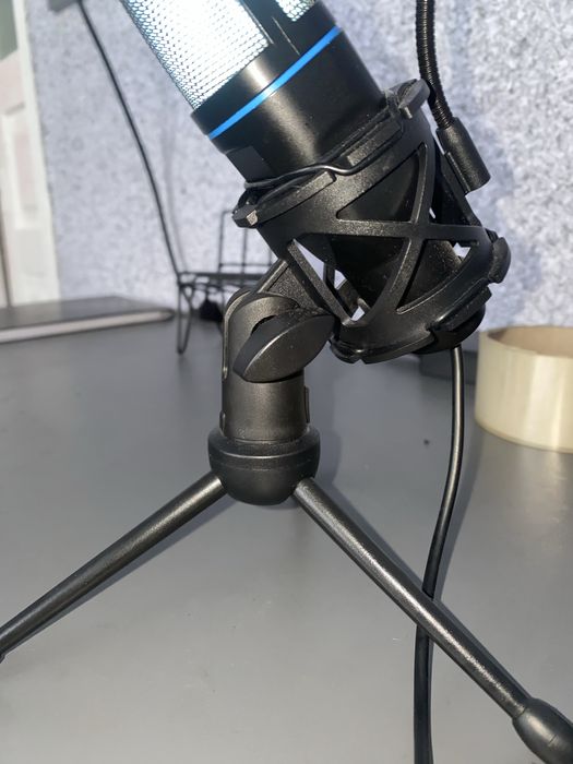 Продам мікрофон USB