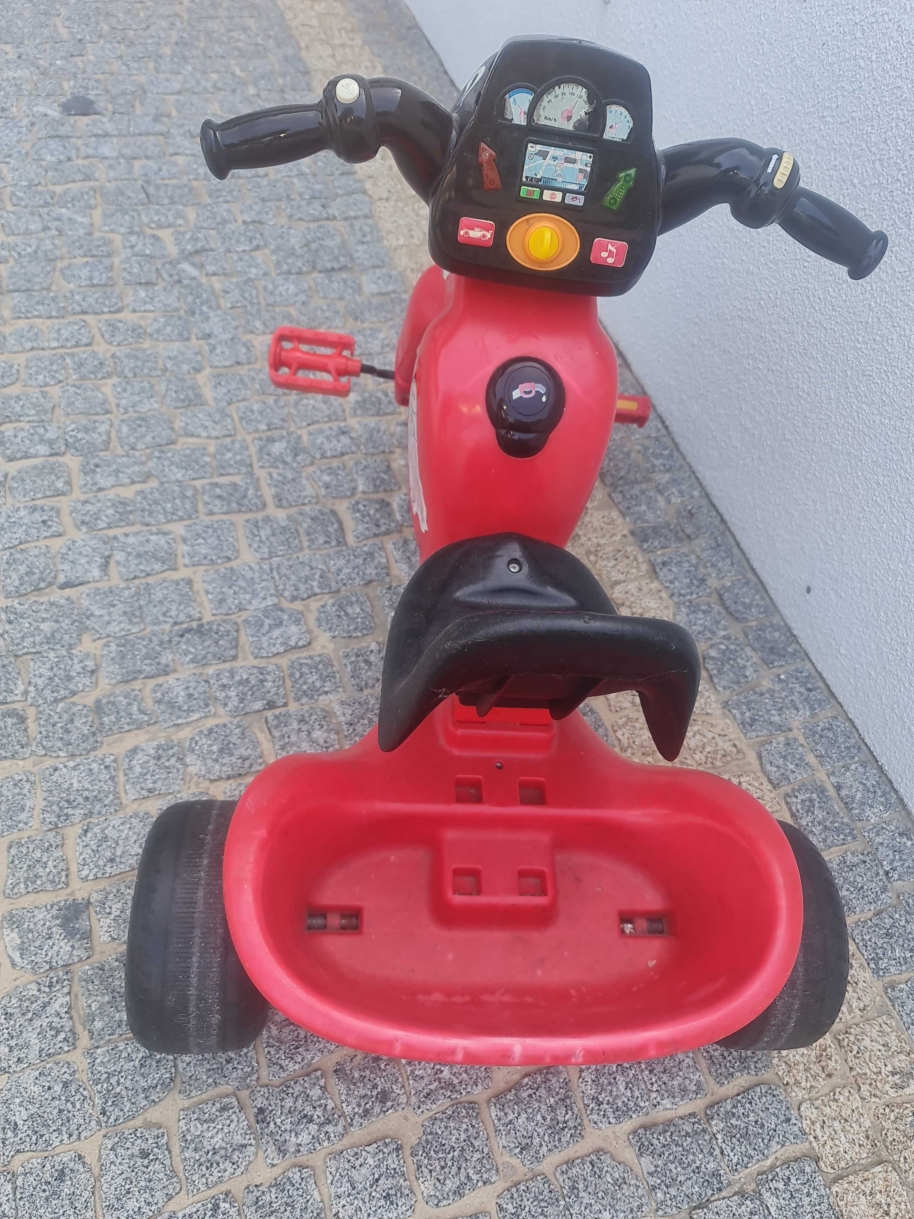 Triciclo de criança