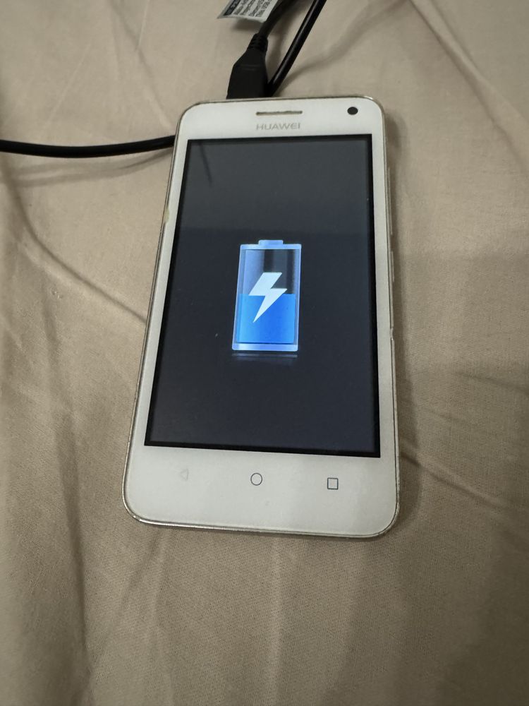 Telefon komurkowy HUAWEI Y360-U61  Y3
