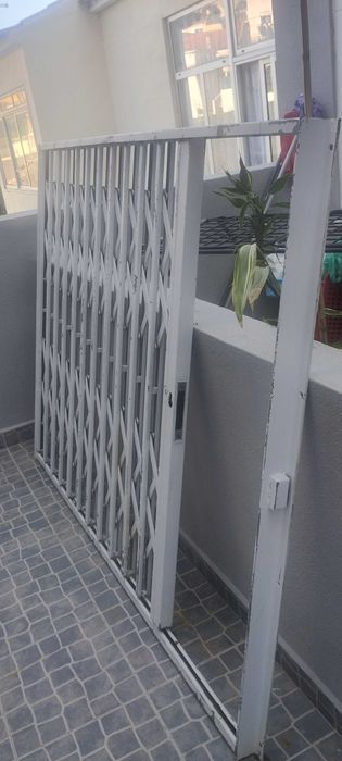 Grade de janela lagarta