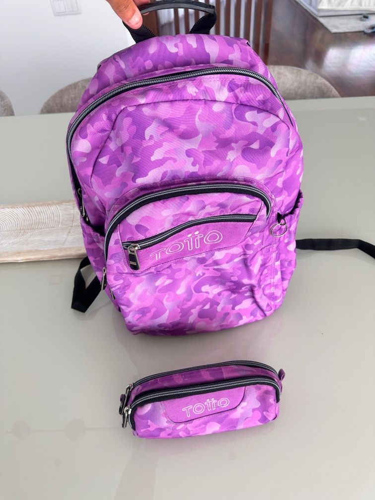 Conjunto mochila e porta-lapis Totto