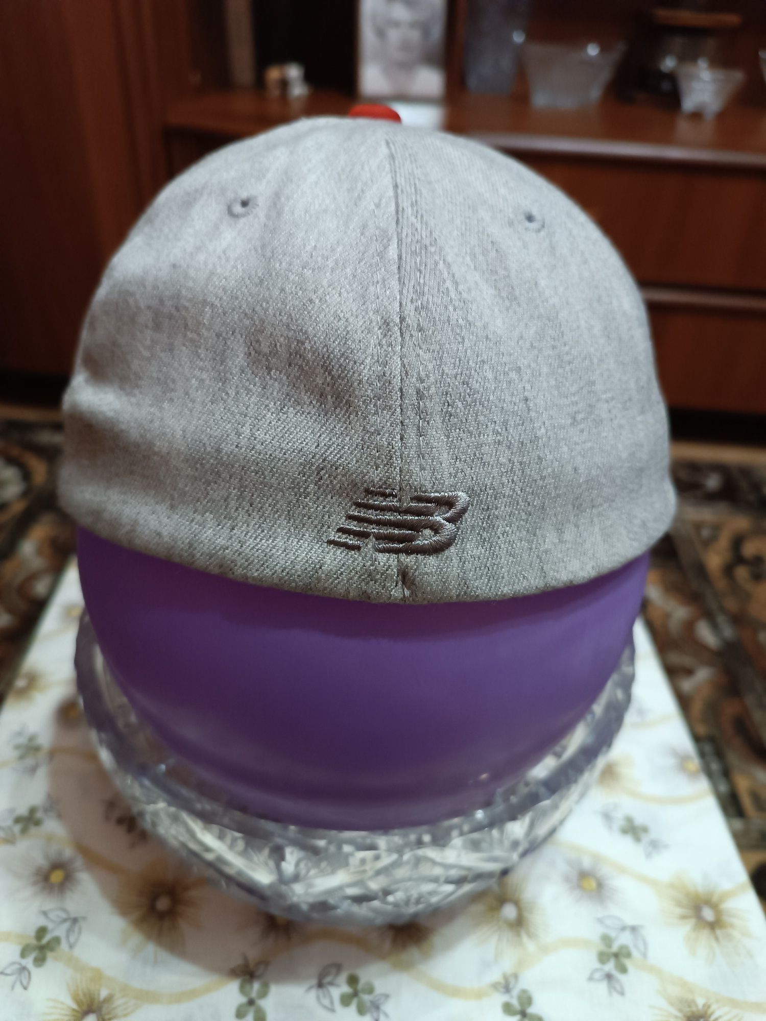 Продам мужскую кепку бейсболку New Balance