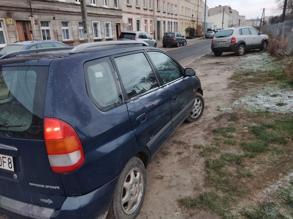Tanio sprzedam Mitsubishi space Star 1999 rok nowa niższa cena
