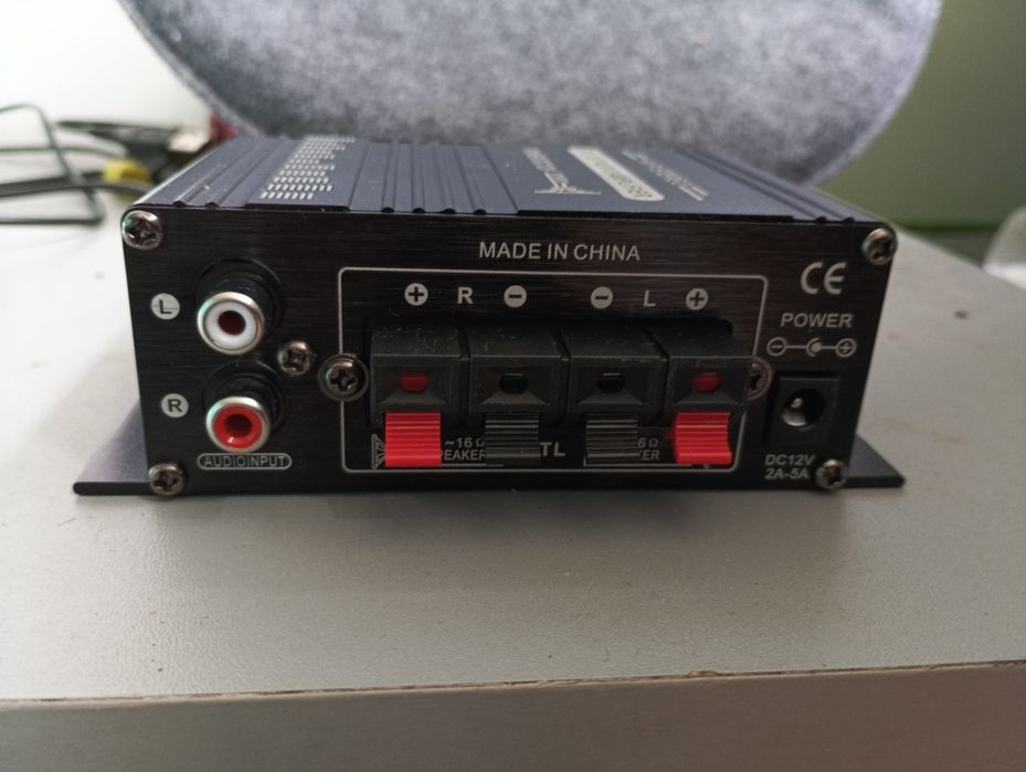 wzmacniacz stereo hi-fi