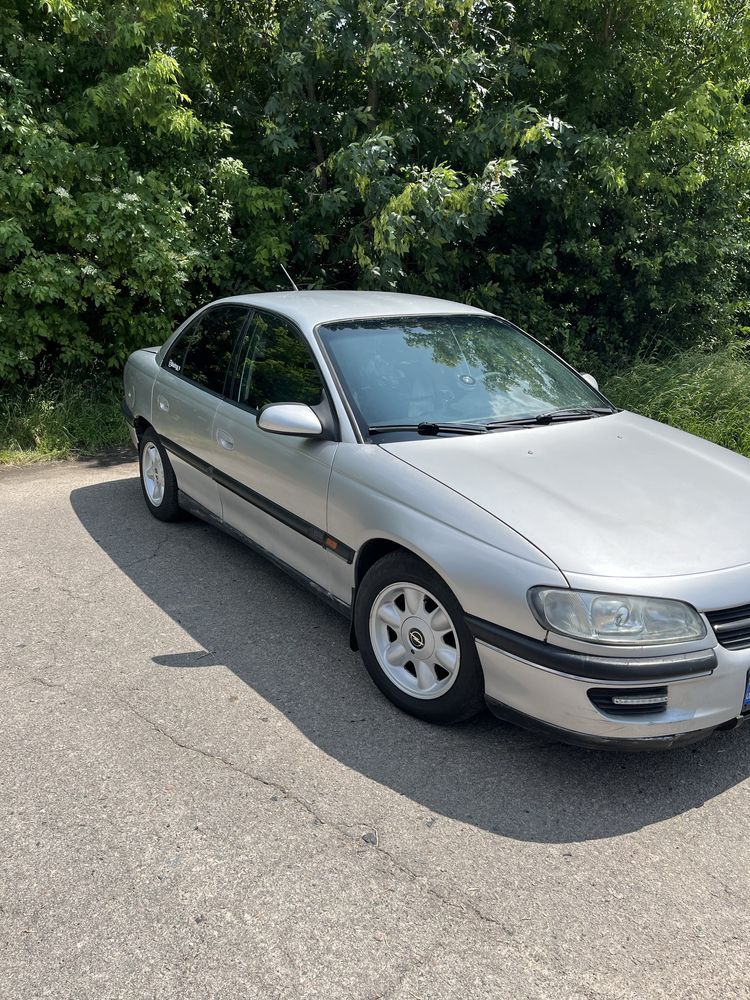 Opel Omega b.