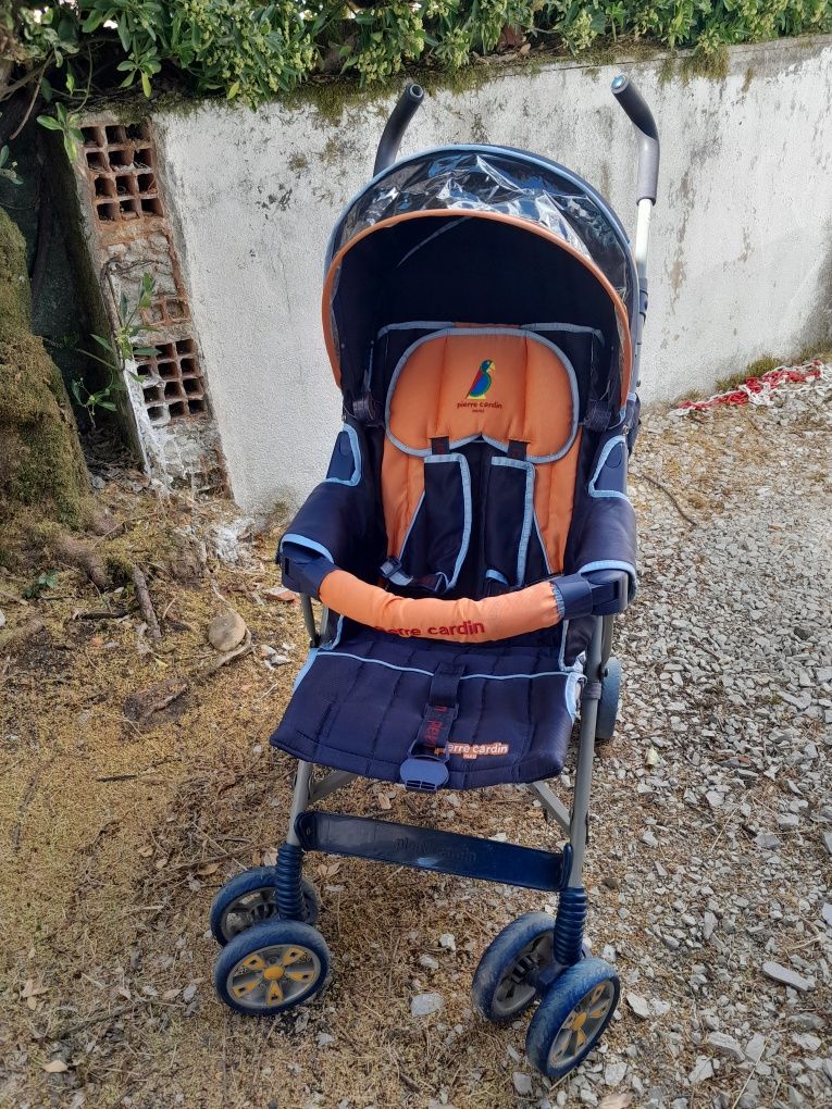 Carrinho criança/ bébé Pierre Cardin