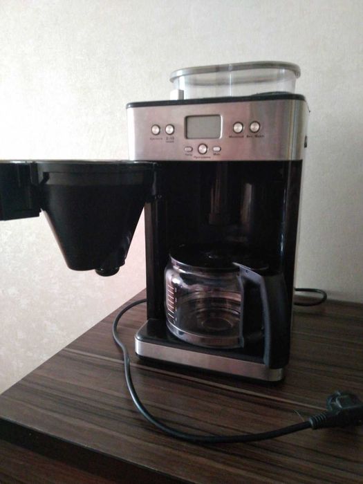 Крапельна кавоварка з помелом кави Mystery MCB-5125