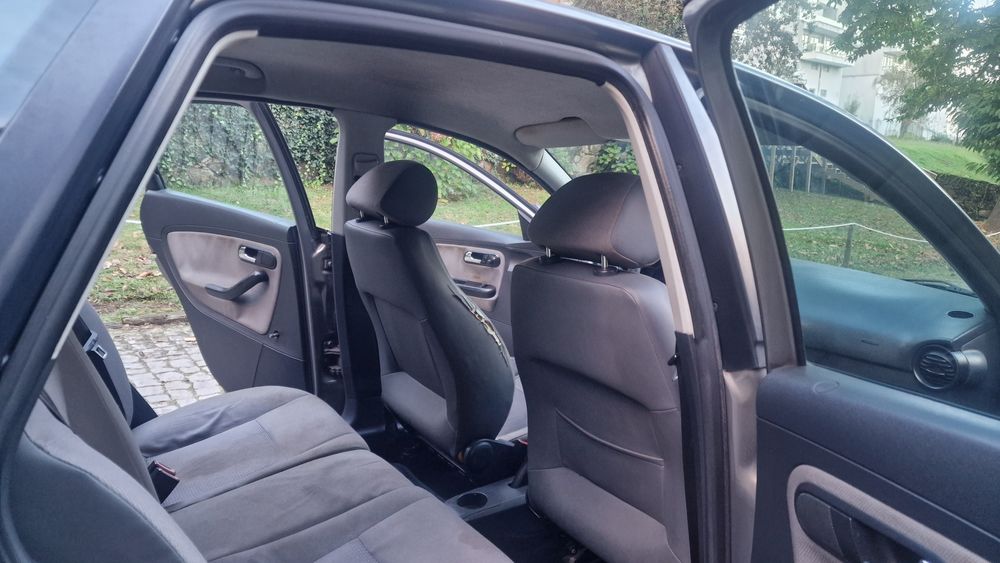 Seat ibiza 1.2 12V 70Cv gasolina
Ano 2004/01 Nacional