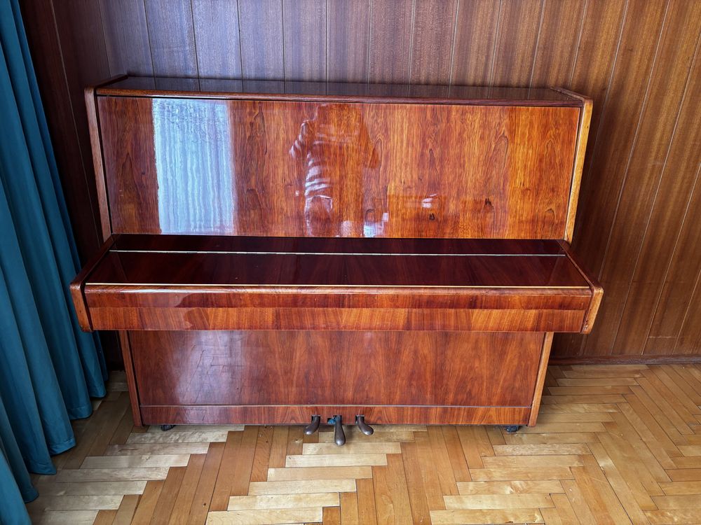 Sprzedam pianino Nocturno
