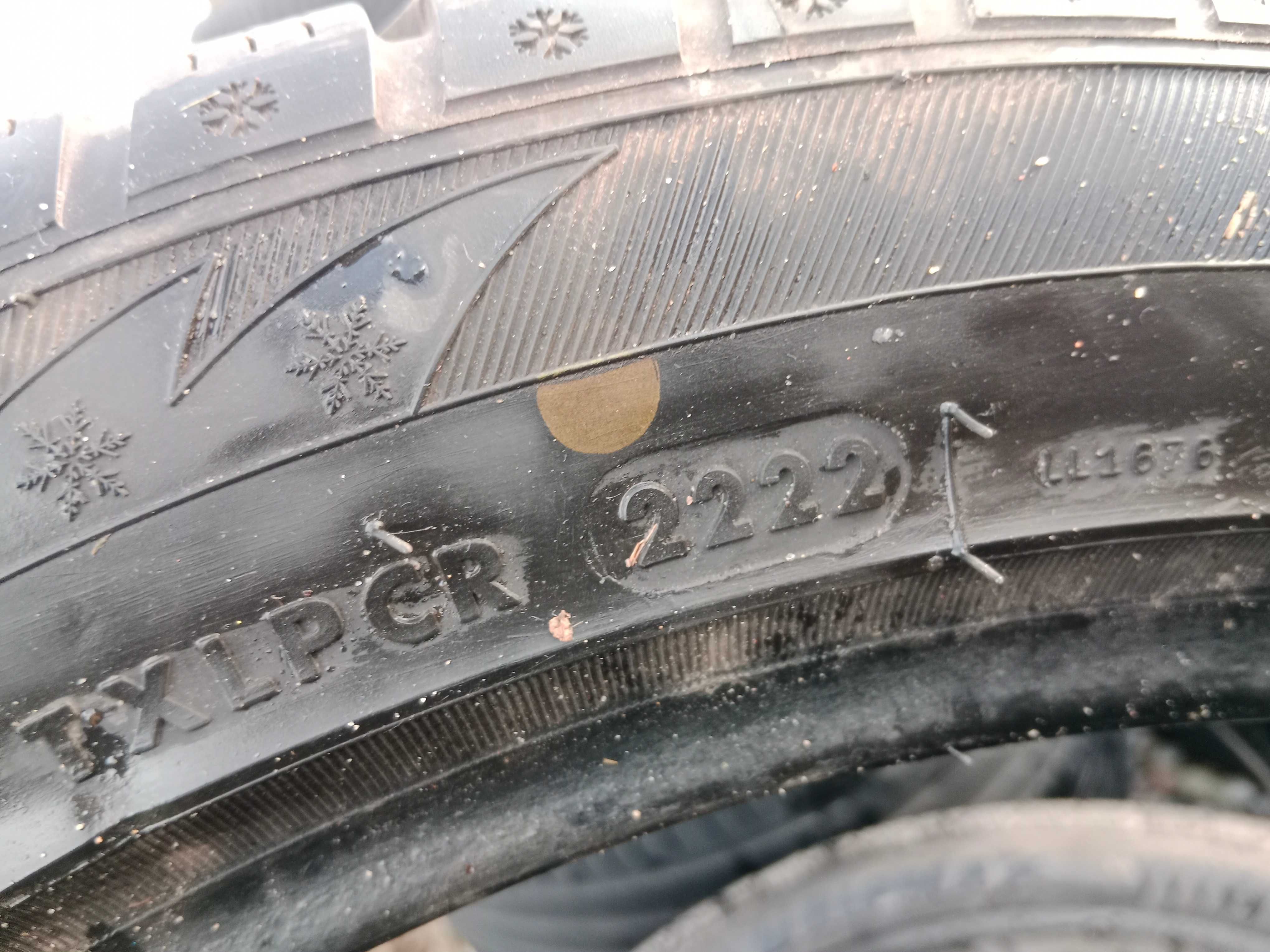 Opona używana 235/45R18 Linglong Green-Max Winter UHP 1szt.
