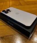 iPhone 13 Pro + folia klejona pod wymiar + etui