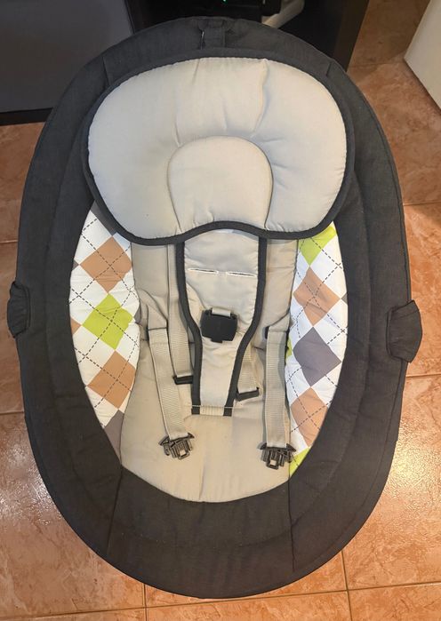 Espreguiçadeira eletrónica para bebés