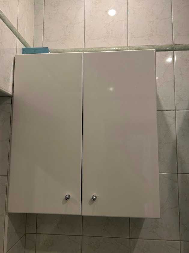 Szafka łazienkowa wisząca