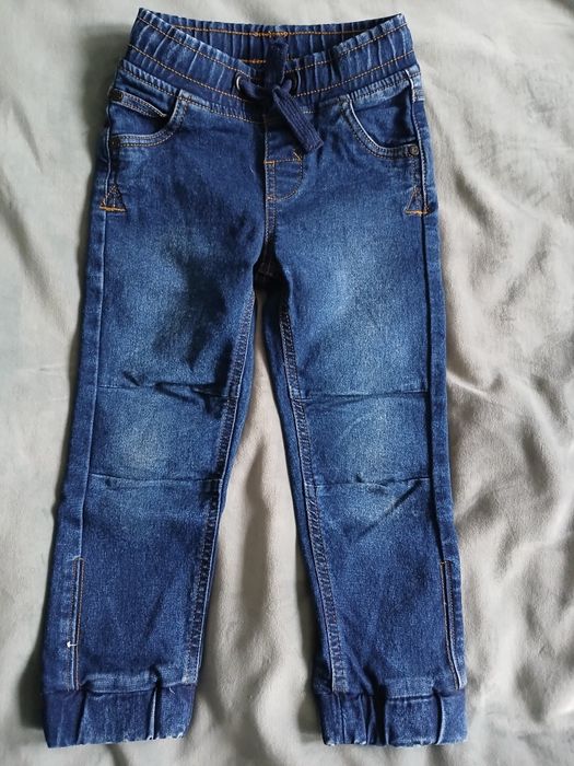 Sprzedam spodenki chłopięce rozmiar 104 Cool Club