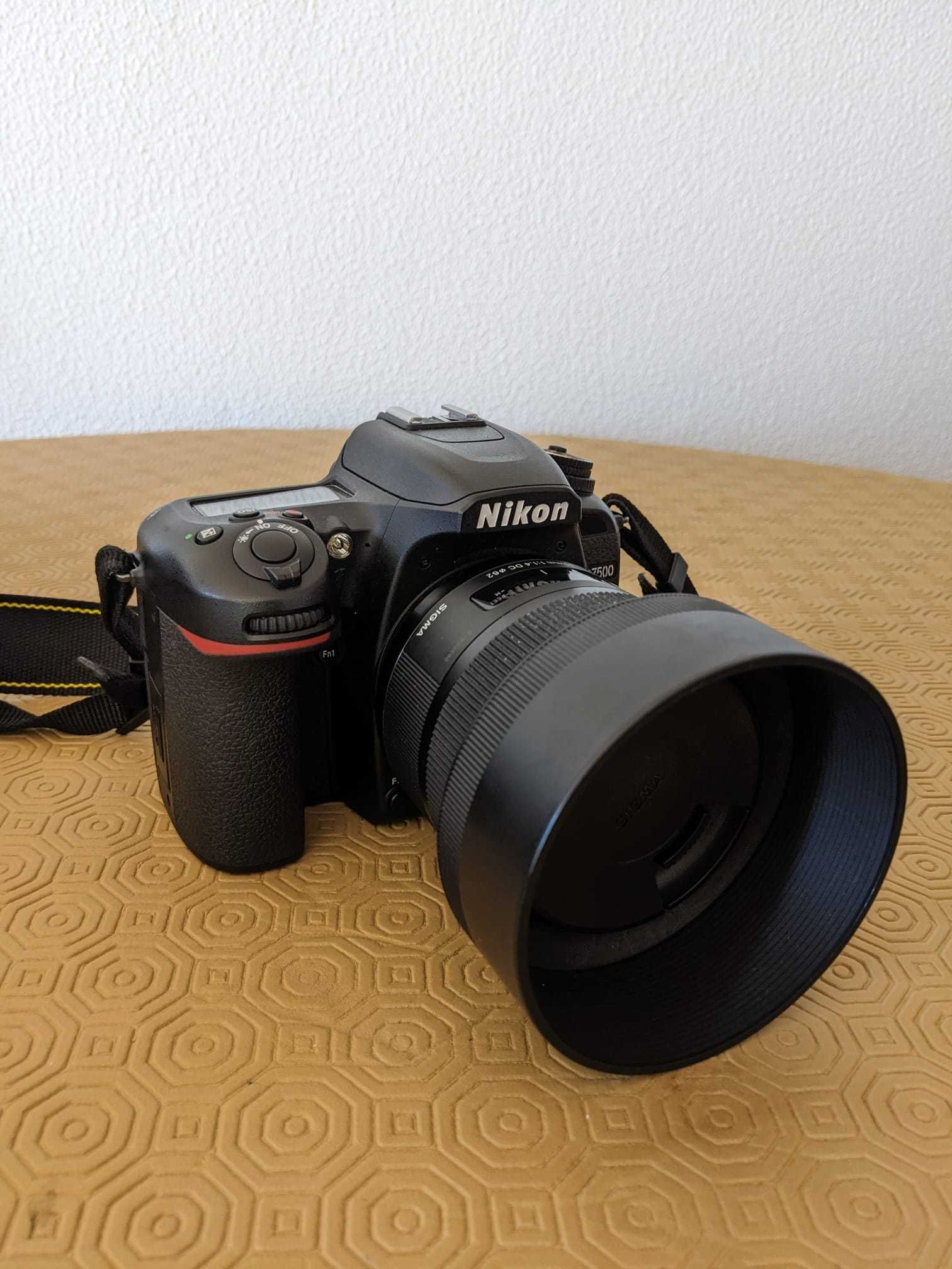 Nikon D7500 + Sigma 30mm 1.4 ART + Mala + 3 baterias