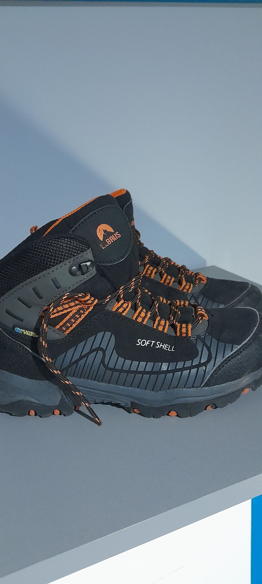 Zimowe buty softshell r. 34 Elbrus Martes Sport