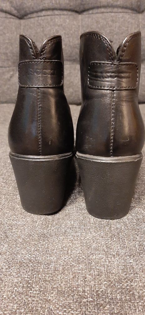 Czarne botki Lasocki