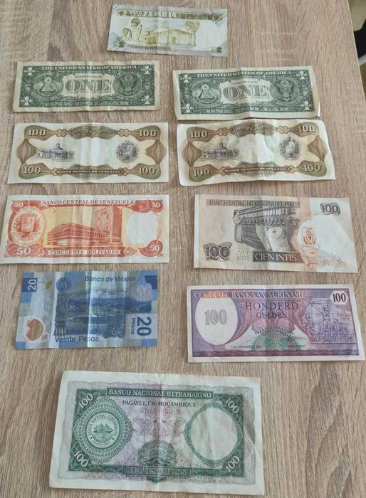 Zestaw 10 banknotów (Afryka + Ameryka)