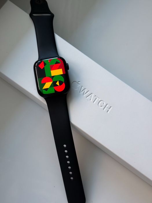 Продам Apple Watch Series 8 45mm