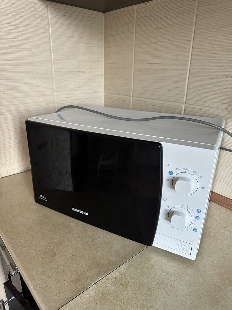 Мікрохвильовка Samsung
