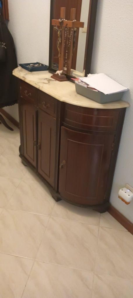 Sapateira com pedra mármore