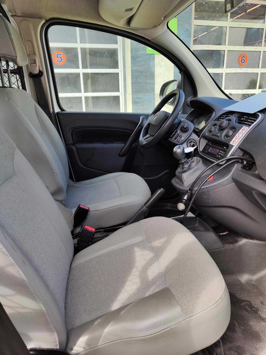 Wypożyczalnia Renault Kangoo Maxi