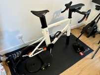 Bicicleta zwift Ride 2025