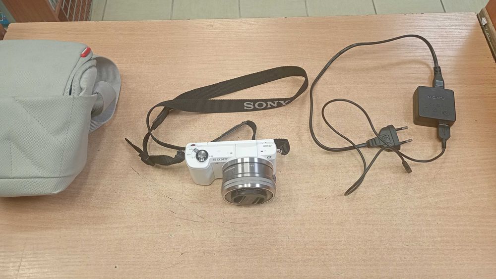 Aparat cyfrowy Sony A5000 +obiektyw SELP 1650 -Komis MADEJ Dębica