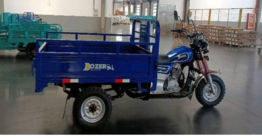 Трицикл бензиновий Dozer 200куб