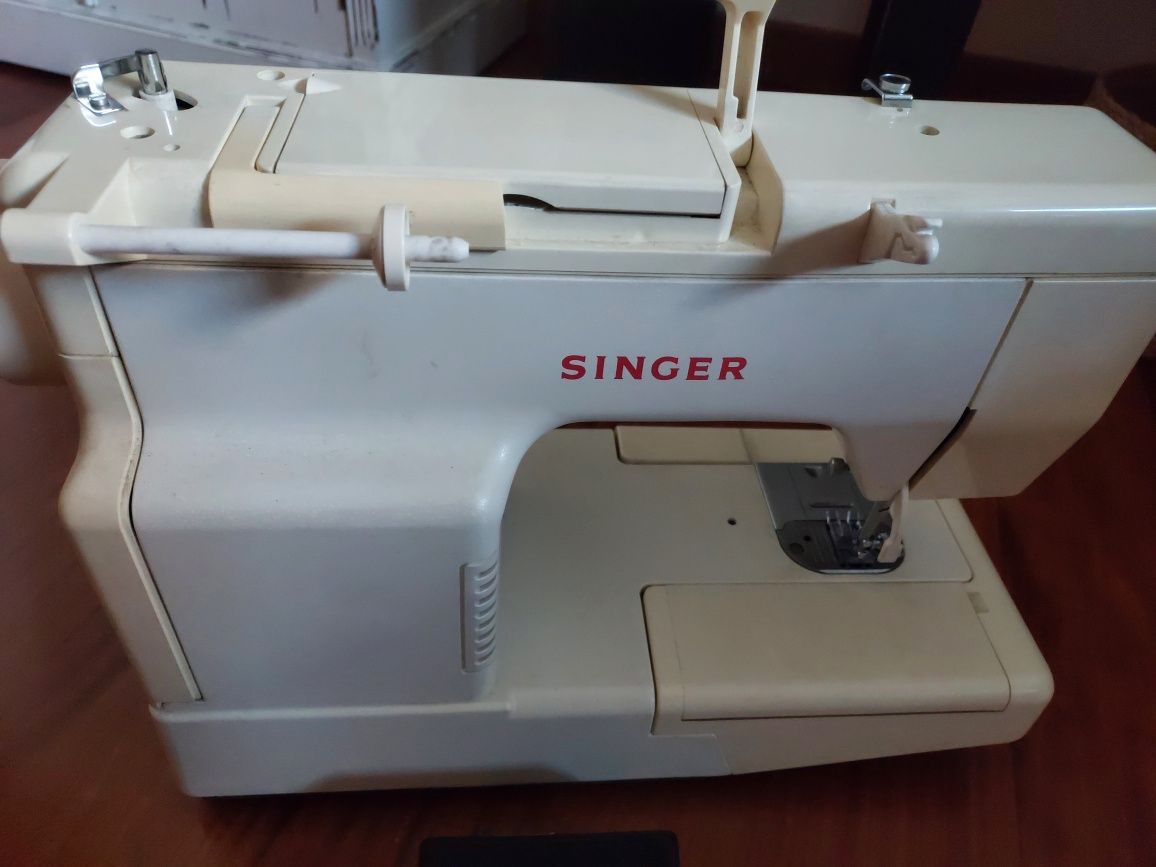 Máquina de costura Singer