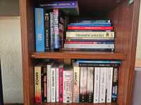 Książki: kryminały, obyczajowe, encyklopedie