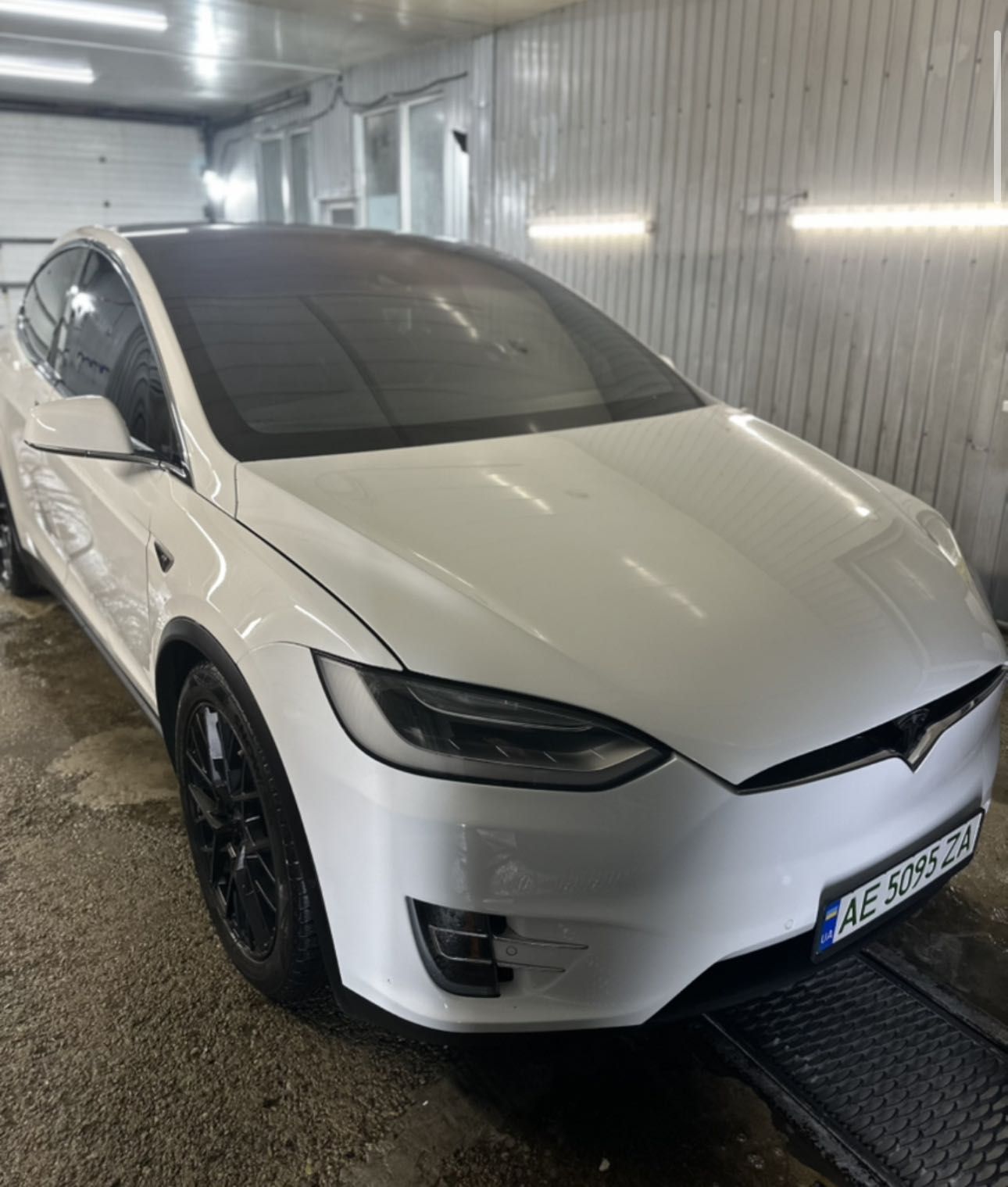 Tesla model X p90d
