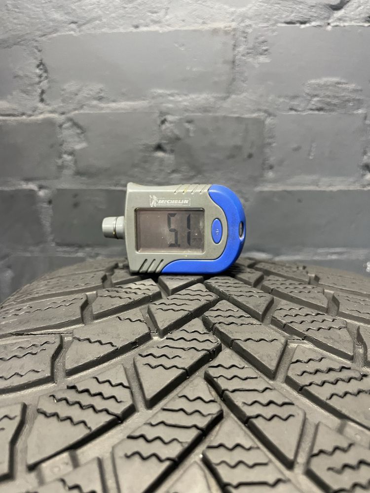 1шт 225/40 R18 Bridgestone Blizzak LM005