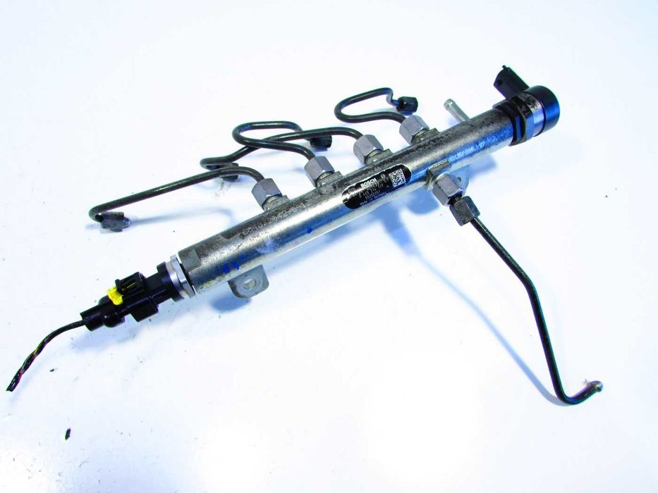 Przewody paliwa listwa regulator czujnik szyna saab 93 95 1.9 tid
