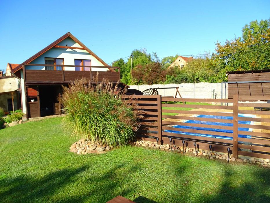 Dom z basenem, 9 ar ar działka, Wińsko