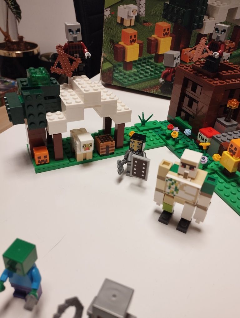 LEGO Minecraft 21159 Kryjówka rozbójników + instrukcja+pudełko+gratisy