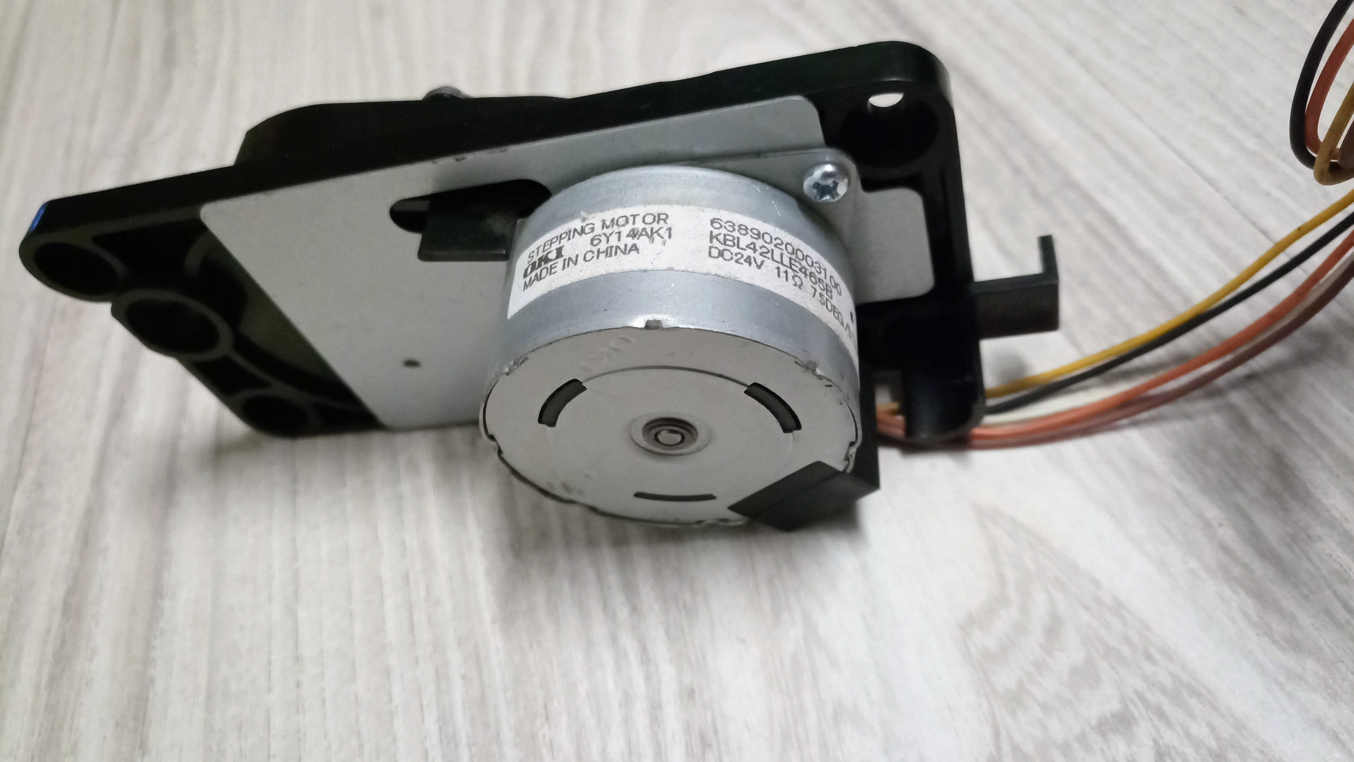 Arduino Stepping Motor OKI 6y14ak1 24V 11Ohm Skok co 7,5 Długi Przewód