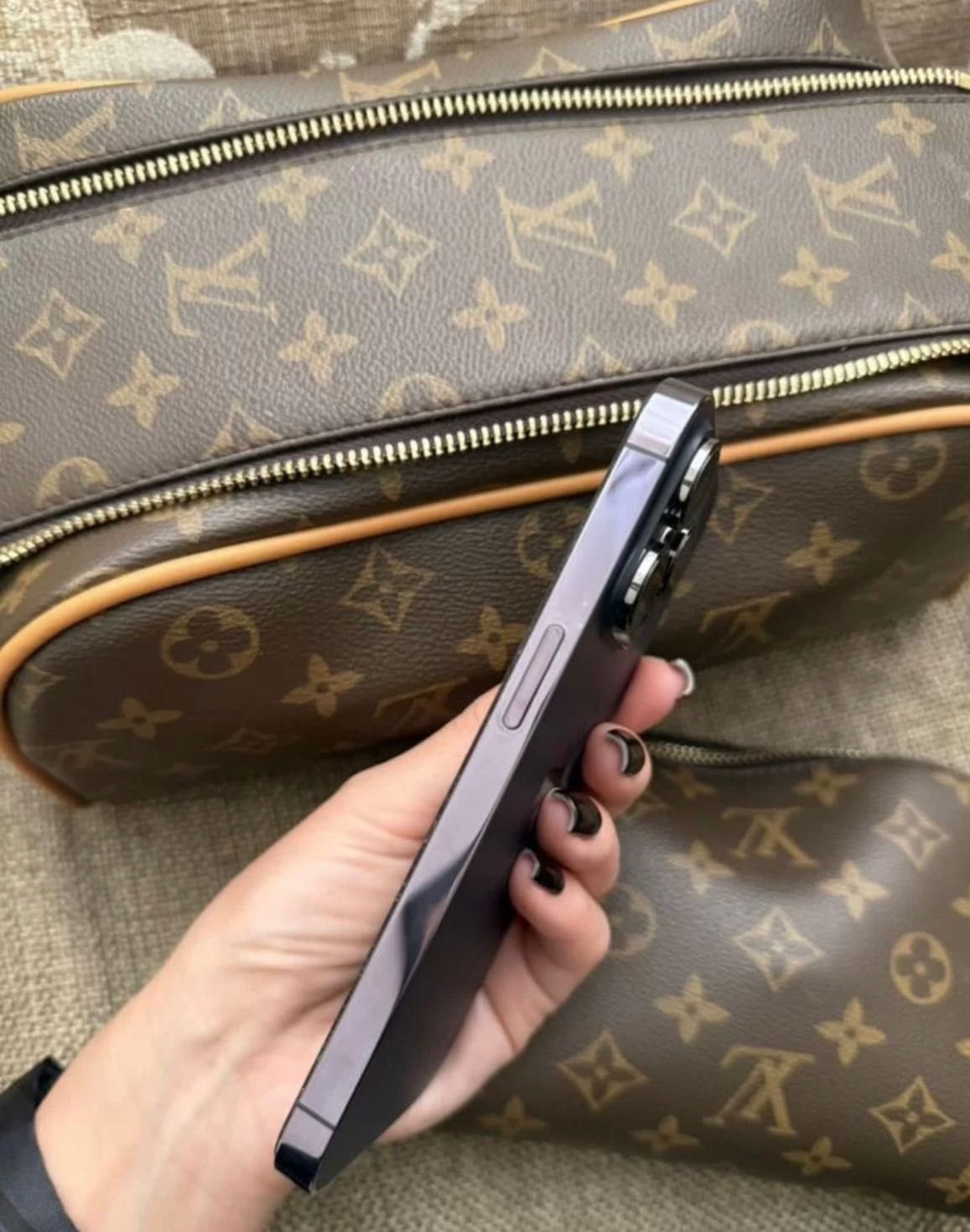 Продам iPhone 14 Pro 128