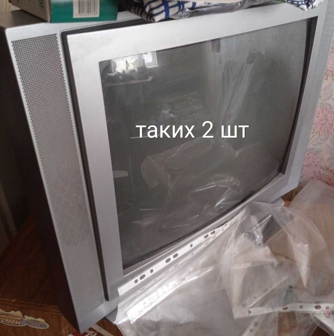 Старі меблі на дрова безкоштовно . Стара техніка.