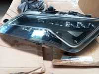 Farol esquerdo SEAT Leon