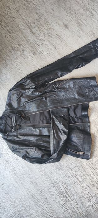 Кожаная куртка черная весна-осень