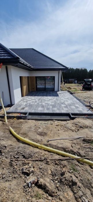 Kostka brukowa, usługi brukarskie