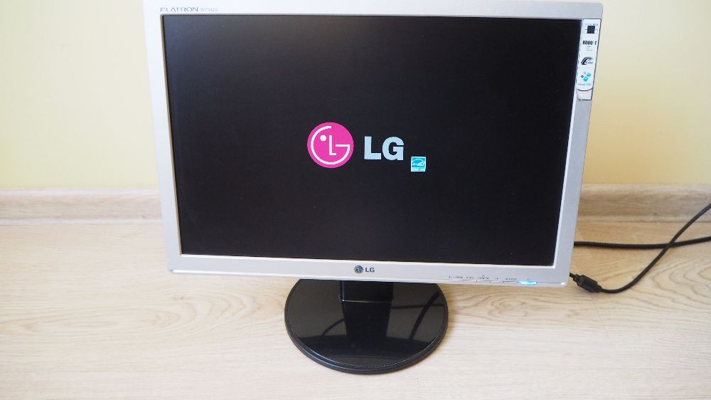 Monitor LG FLATRON W1942S-PF 19"