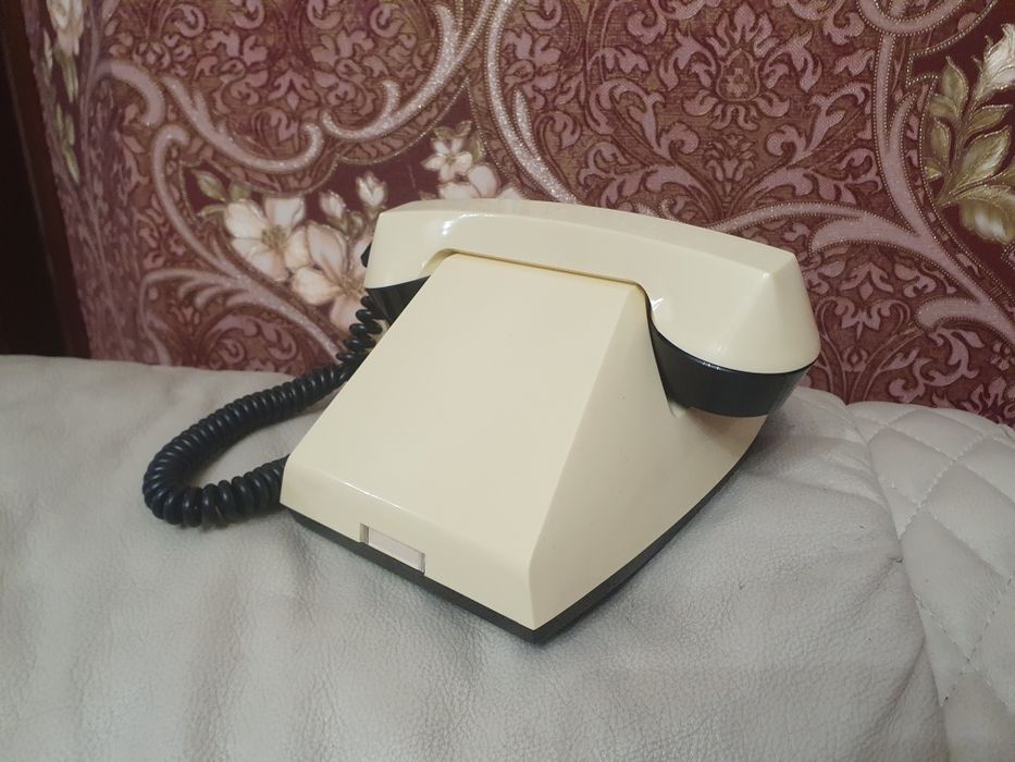 Телефониий стаціонарний апарат