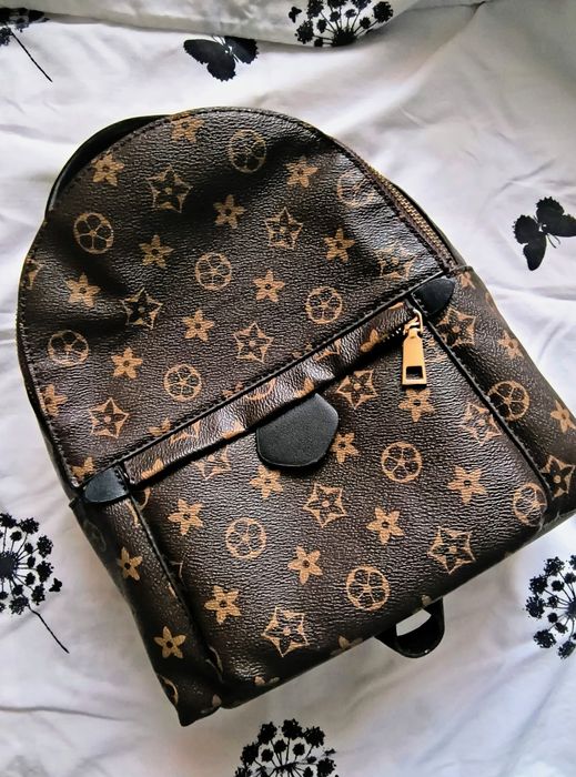 Рюкзак  жіночий .