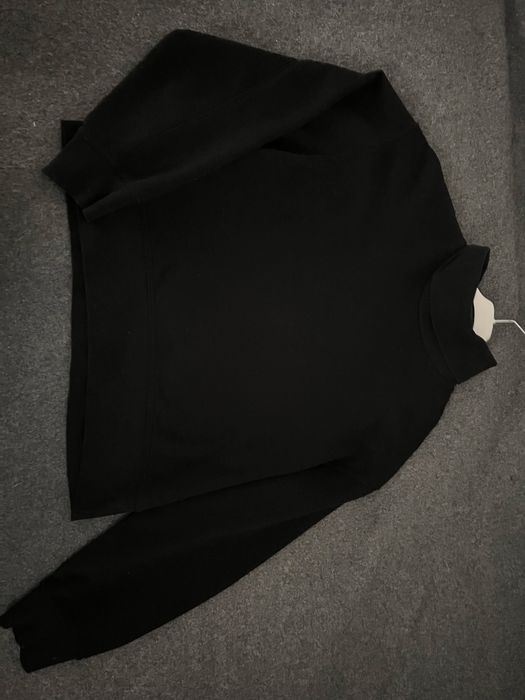 Кофтинка чорна укорочена на флісі Zara