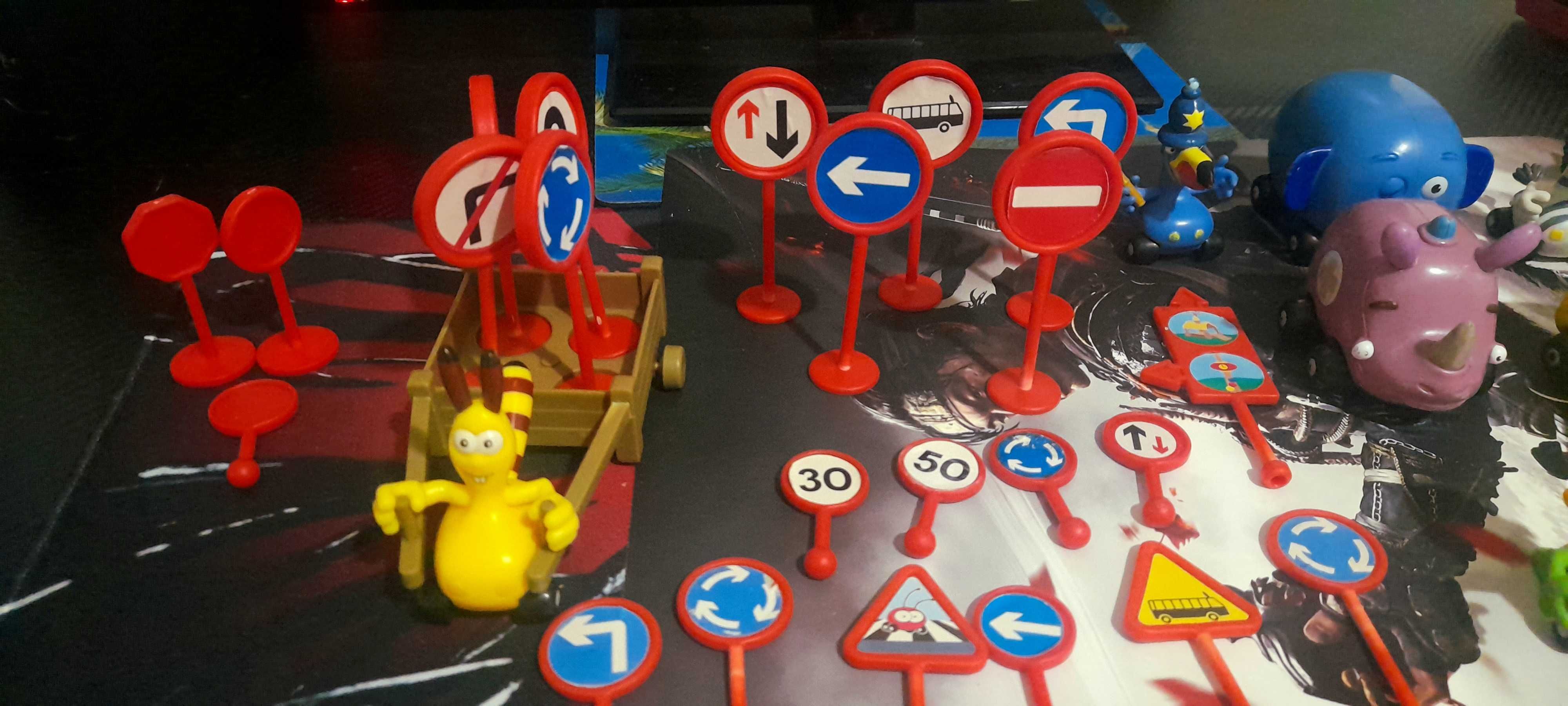 Brinquedos Selva sobre rodas personagens