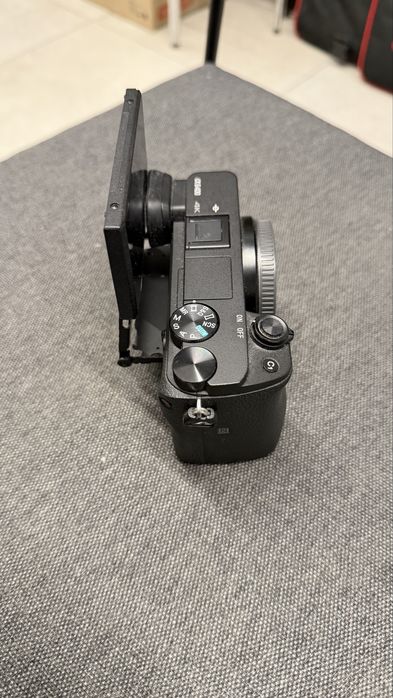 Обʼєктив carl zess 1,8/24 mm