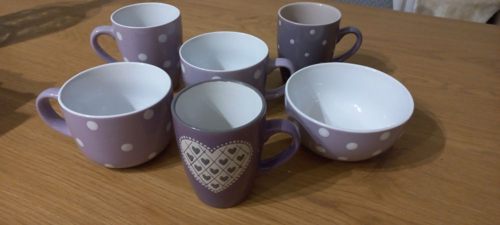 Conjunto de canecas taças pequeno almoço